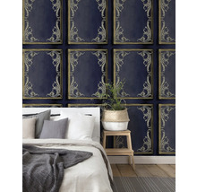 Chambre à coucher avec papier peint à motifs avec cadres et ornements