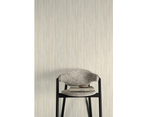 Papier peint intissé clair et structuré avec chaise