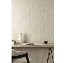 Scène avec papier peint texturé, bureau, livre et décoration