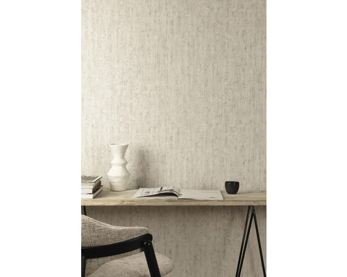 Scène avec papier peint texturé, bureau, livre et décoration