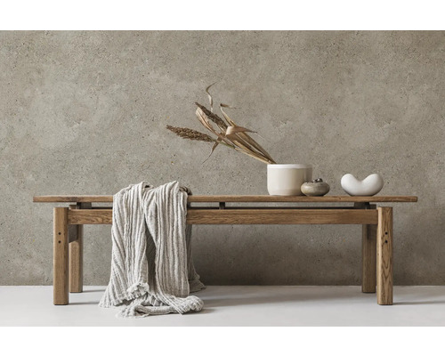 Banc en bois avec décoration et tissu