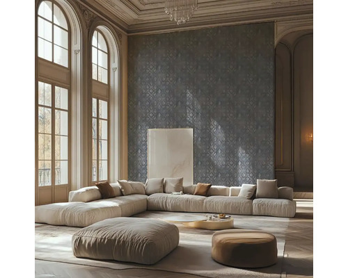 Helles Wohnzimmer mit modularem Ecksofa, Poufs und grossen Fenstern