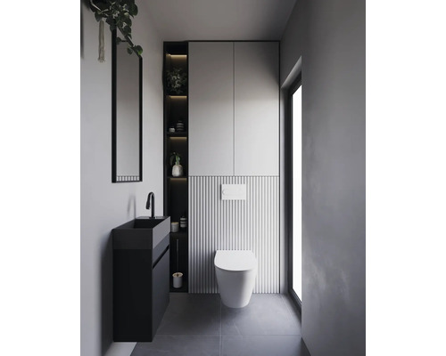 Modernes Badezimmer mit Waschbecken, Toilette und Spiegelschrank