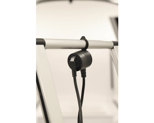 Connecteur avec câble fixé sur une barre en aluminium