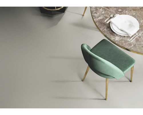 Esstisch-Szene mit Stuhl, Geschirr und Tisch