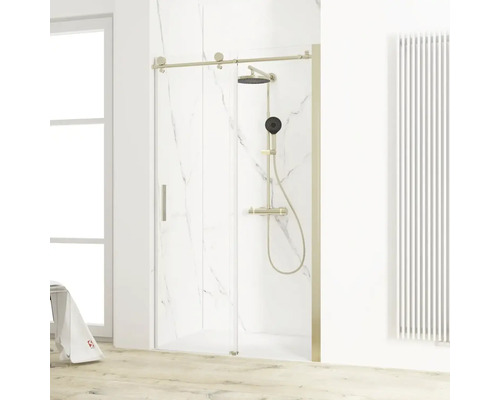 Porte battante dans une niche avec porte coulissante/à glissière SCHULTE MasterClass 140 x 200 cm profilé or verre transparent tirant gauche Salle de bains moderne avec cabine de douche à porte coulissante et robinet de douche.