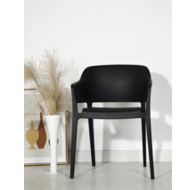 Schwarzer Armlehnstuhl aus Kunststoff