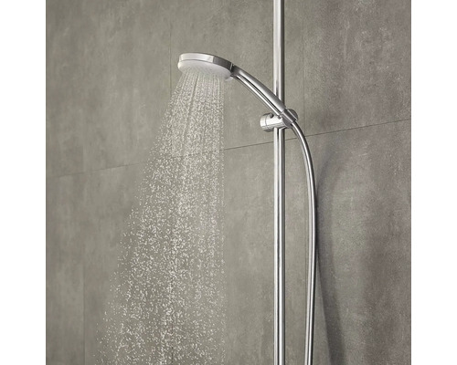 Brausegarnitur mit laufendem Wasser