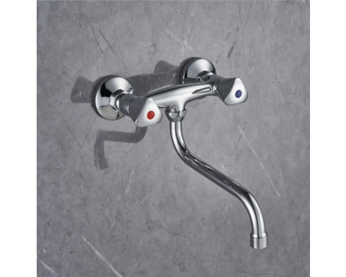 Wandarmatur mit Dreieckgriffen für Kalt- und Warmwasser