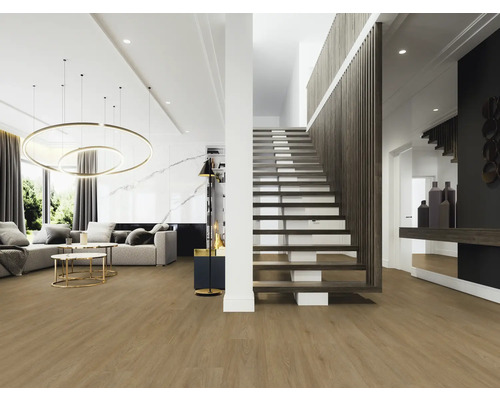 Salon lumineux avec escalier et parquet