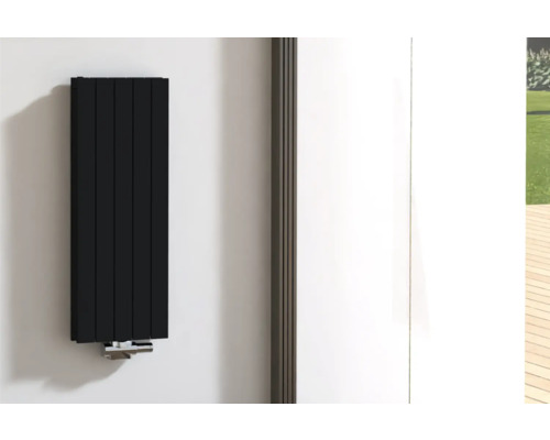 Rotheigner Designheizkörper PANEL 1000 x 366 mm schwarz matt Anschluss Mittig unten Schwarzer Heizkörper an der Wand mit Rohranschluss