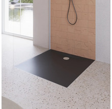 Douche de plain-pied avec caniveau de douche dans une salle de bain moderne