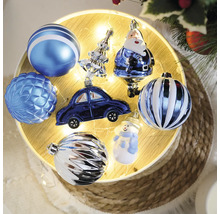 Boules de Noël décoratives avec des motifs de Père Noël, de voiture et de bonhomme de neige