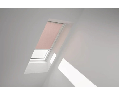 Dachfenster mit Rollo für Sonnenschutz