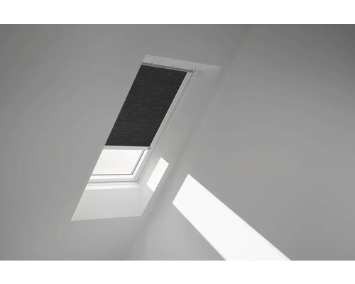 Dachfenster mit geschlossenem Verdunkelungsrollo