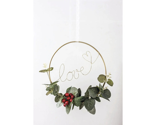 Couronne décorative avec le mot amour en fil de fer, eucalyptus et baies rouges