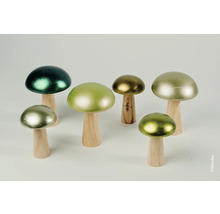 Champignons décoratifs en bois avec des accents de couleur