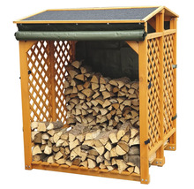 Holzlager aus Holz mit Gitterstruktur und Brennholz