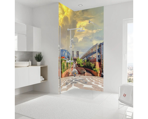 Salle de bains avec paroi de douche et motif urbain