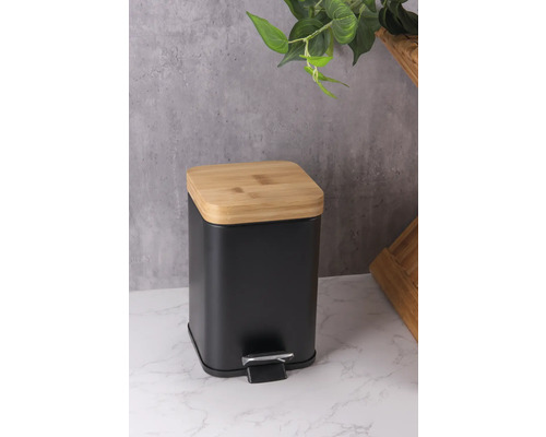 Abfalleimer mit Pedal und Bambusdeckel