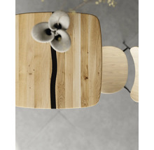 Vue de dessus d''une table à manger en bois avec résine synthétique et chaises