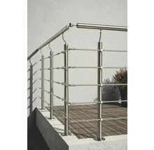 Garde-corps en acier inoxydable avec barreaux horizontaux pour l''extérieur.
