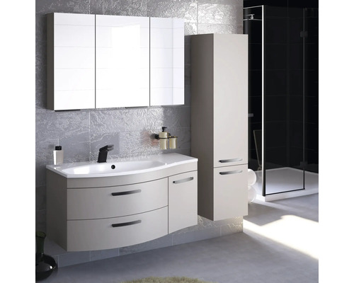 Modernes Badezimmer mit Waschtischunterschrank, Spiegelschrank und Hochschrank
