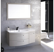 Salle de bains moderne avec meuble-lavabo, miroir et douche