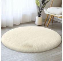 Runder Teppich mit hohem Flor im Innenraum