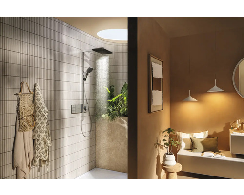 Badezimmer mit Dusche, Handtüchern, Sitzbank und Dekoration