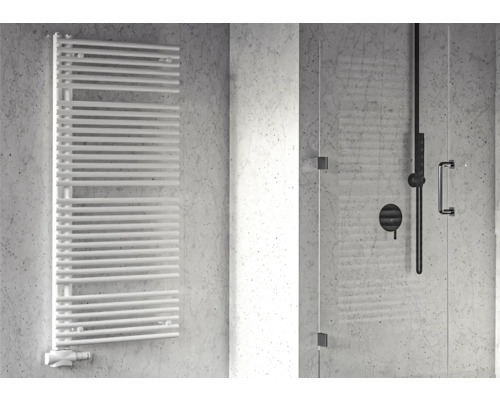 Modernes Badezimmer mit Heizkörper und Duschkabine