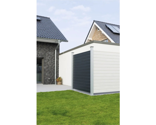 Jardin avec cabanon en bois et métal