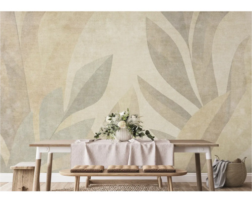 Pièce lumineuse avec papier peint photo à motifs végétaux, table à manger et banc avec coussins