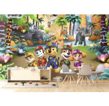 Kindgerechte Fototapete mit Dschungelmotiven und Paw Patrol Figuren im Kinderzimmer