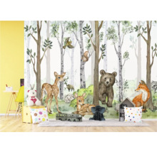 Peinture murale avec animaux forestiers dans une chambre d'enfant