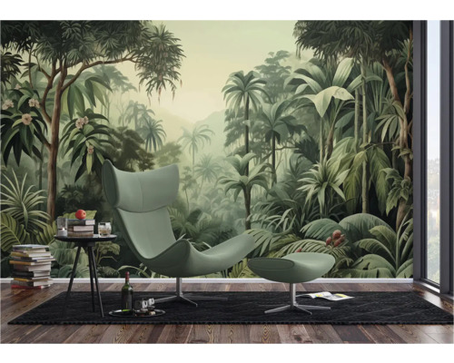 Salon avec papier peint jungle, fauteuil et table d'appoint