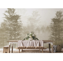 Papier peint représentant une forêt de bambous dans une pièce lumineuse avec table et décoration