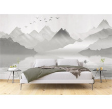 Schlafzimmer mit Fototapete mit Berglandschaft und See