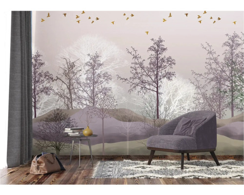 Pièce avec papier peint photo avec motif de forêt, fauteuil, table et tapis pour une atmosphère claire et organisée.
