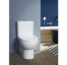 Weißes Stand-WC in einem Badezimmer