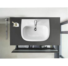 Meuble sous-lavabo avec lavabo, robinet et porte-serviettes vus de dessus