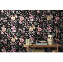 Fototapete mit Blumenmuster im Interieur