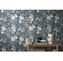 Papier peint décoratif à motifs floraux dans un salon