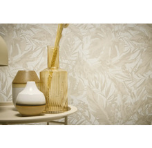 Papier peint décoratif avec motif végétal et vases sur une table