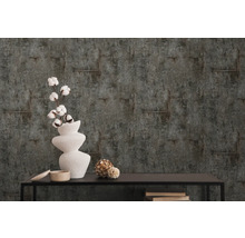 Papier peint décoratif avec un motif de renforts en acier sur un fond texturé