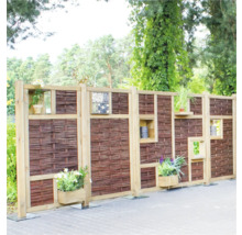 Brise-vue décoratif en bois avec jardinières intégrées et hôtel à insectes