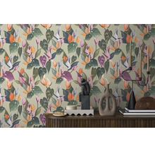 Papier peint décoratif avec motifs de plantes dans un espace de vie.