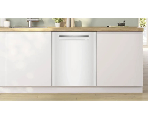 Lave-vaisselle encastrable dans un agencement de cuisine