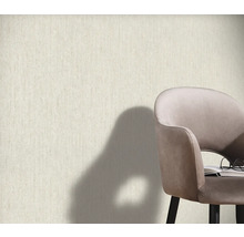 Mur avec structure et chaise