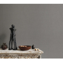 Papier peint vinyle textile gris avec décoration de nature morte sur une table